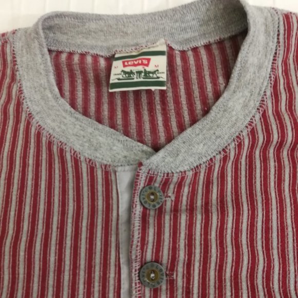Levi's banded collar casual long sleeve shirt. Red and grey pinstriped. M - Picture 2 of 5